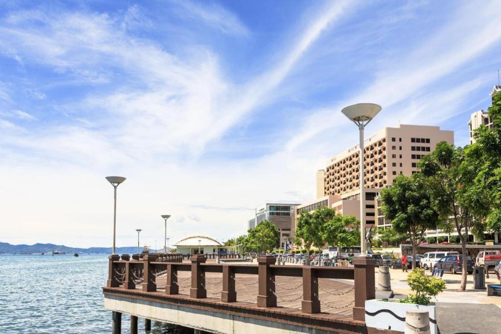 Toojou Kota Kinabalu Hotel Kültér fotó